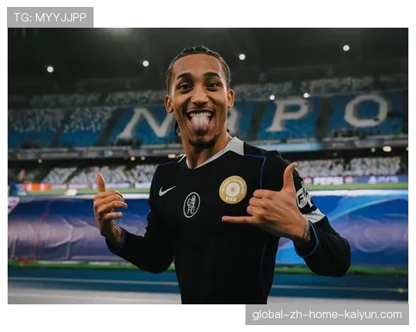 切尔西客场四球逆转阿斯顿维拉 若昂佩德罗戴帽助蓝军重返前五